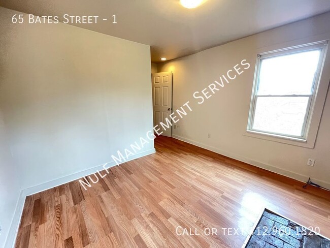 Foto del edificio - 2 Bed, 2 Bath unit in Oakland