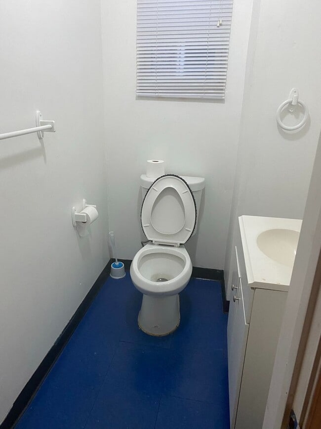 Foto del edificio - Spacious Rooms! W/D! Available Now!