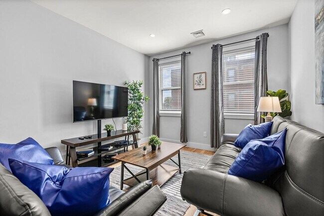 Foto del edificio - 1011 Bennington St