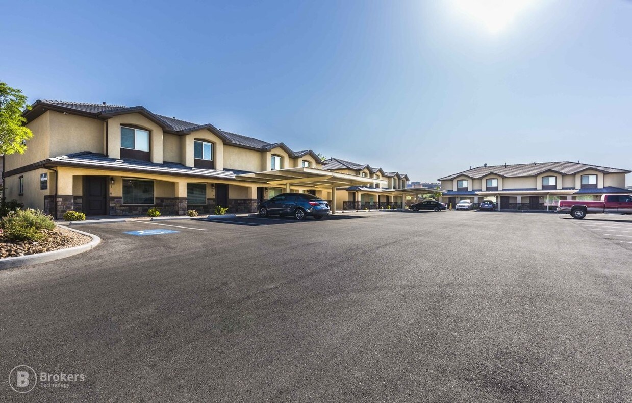 Building Photo - Newly Built Student Housing