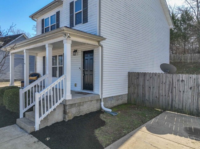 Foto del edificio - Beautiful 3BR/2.5BA in North Nashville!