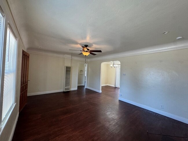 Building Photo - 4789 E Hedges Ave