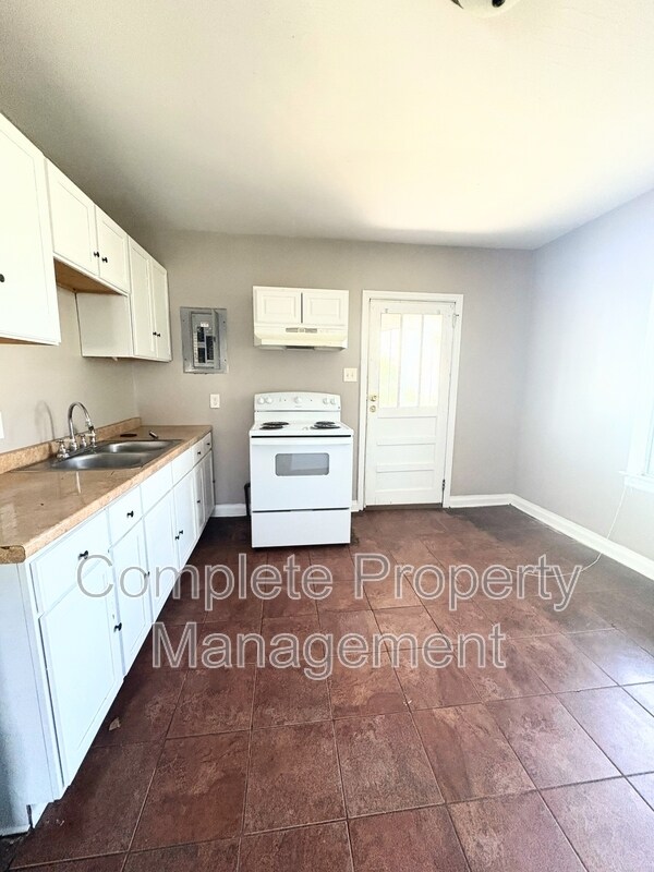 Building Photo - 3212 Avenue G