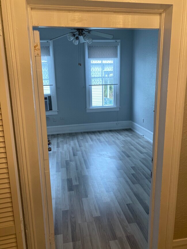 Building Photo - 1012 20th St