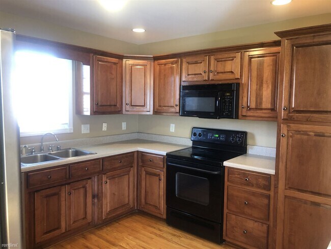 Foto del edificio - 4 br, 3 bath House - 711 Muirfield Cir 711...