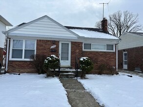 Building Photo - 16784 Toepfer Dr