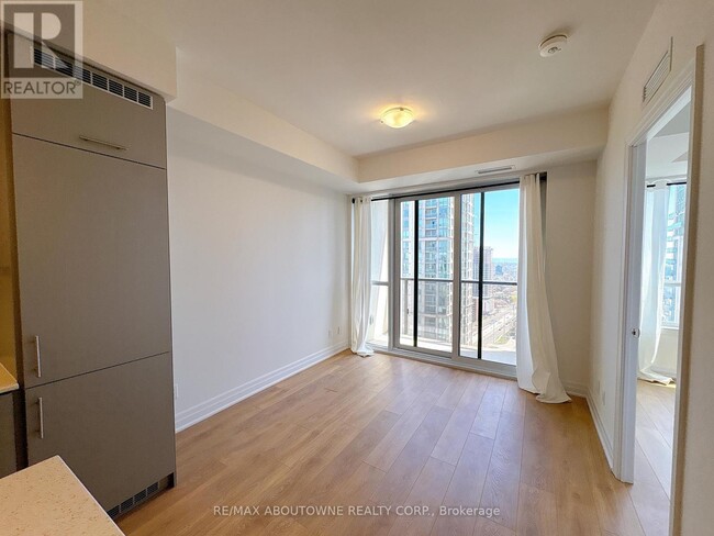 Building Photo - 30-2430 Elm Dr W
