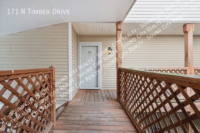 Building Photo - Donelson! Available now! Spacious 2 bedroo...