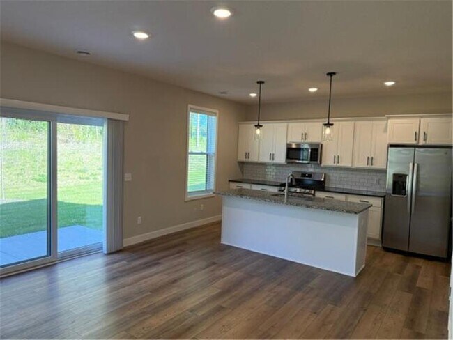 Building Photo - 10554 Robinwood Rd