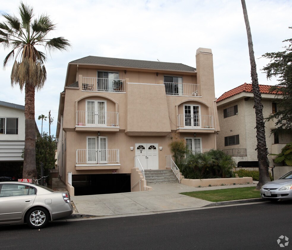 Primary Photo - 844 9th St