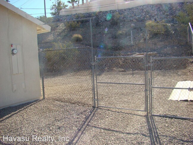 Foto del edificio - 3 br, 2 bath House - 4070 Columbia Drive