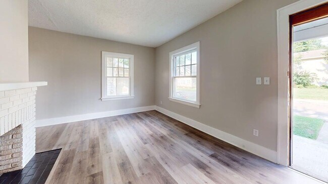 Interior Photo - 294 Madison Ave