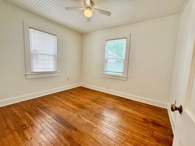 Foto del edificio - Charming 2 Bedroom 1 Bathroom Home for Rent!