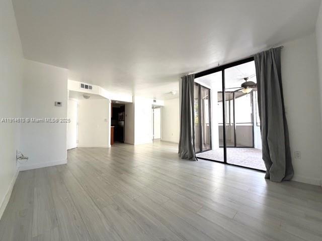 Foto del edificio - 8335 SW 152nd Ave