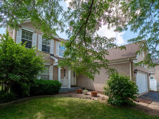 Building Photo - 1040 Sanctuary Ln