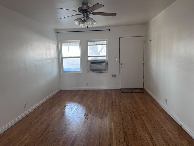 Building Photo - 14520 Killion St