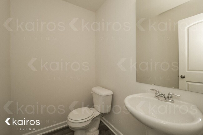 Foto del edificio - 429 Waterfall Rd