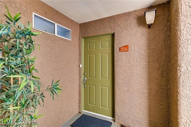 Foto del edificio - 2130 Sealion Dr