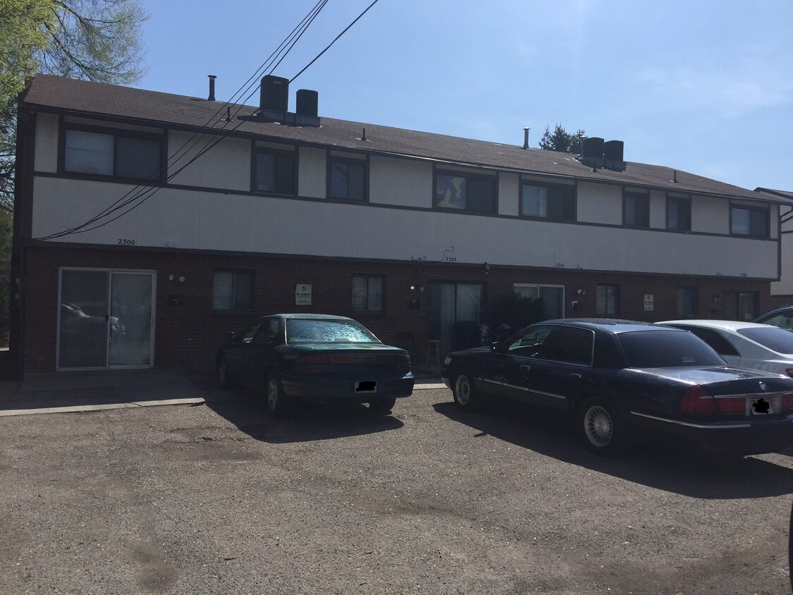 Building Photo - 2300-2306 S 700 E