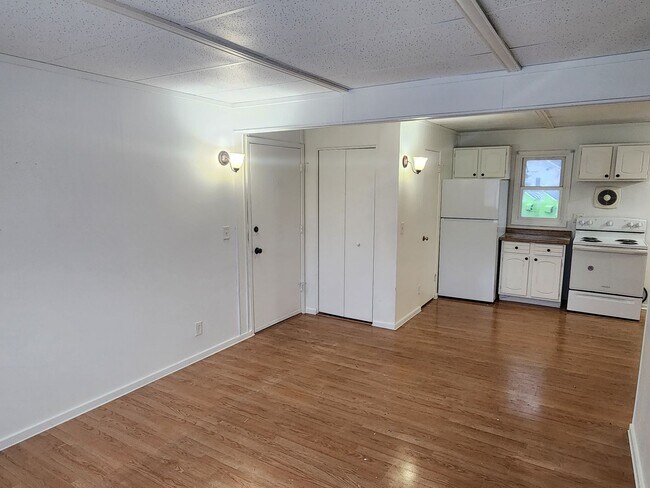 Foto del edificio - 1709 Warwick Wy