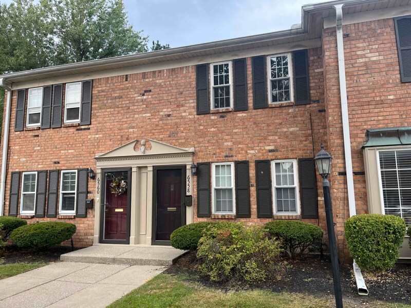 Foto principal - 6558 Cornwall Ct