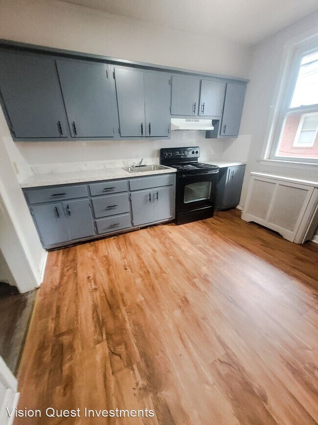 Foto del edificio - 3 br, 1 bath House - 306 Kingston Road