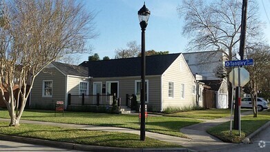Building Photo - 2611 Tangley St