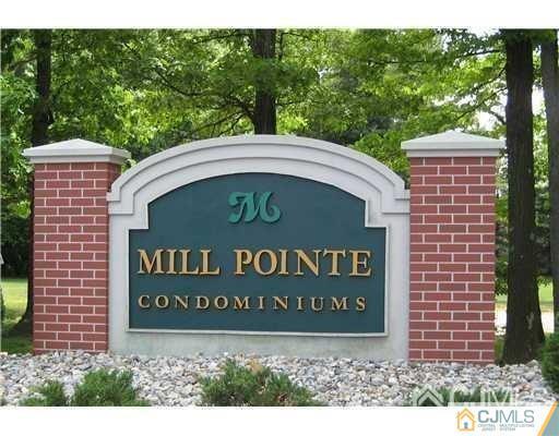 Foto del edificio - 3 College Dr