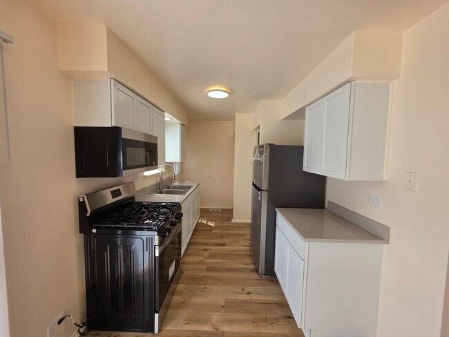 Foto del edificio - 5044 Brighton Ln