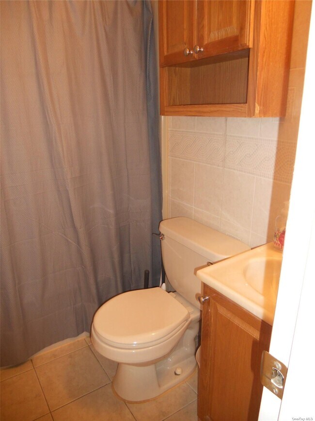 Building Photo - 38 Chelsea Dr