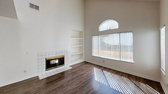Building Photo - Price Reduction!! Newly Painted 3 Bedroom ...