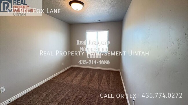 Foto del edificio - 427 E Red Fox Ln