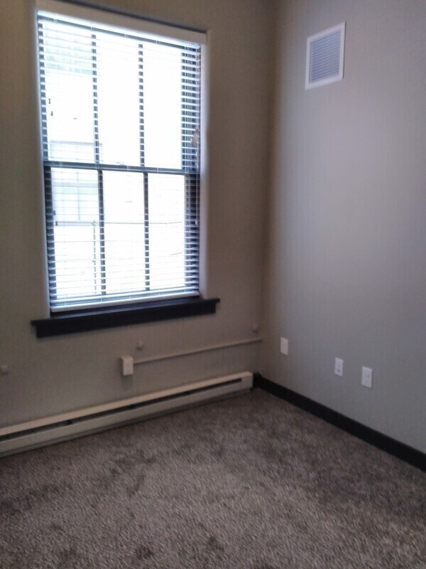 800 Isabel Bloom Way Unit 3202, Davenport, IA 52803 Condo for Rent in