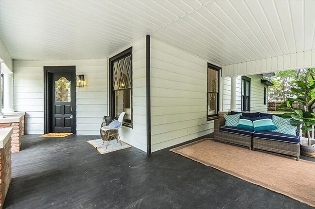 Building Photo - * * * $750 Move-In Special!!! * * * Stylish 3-Bedroom Home in Mesta Park – Minutes from Downtown ...