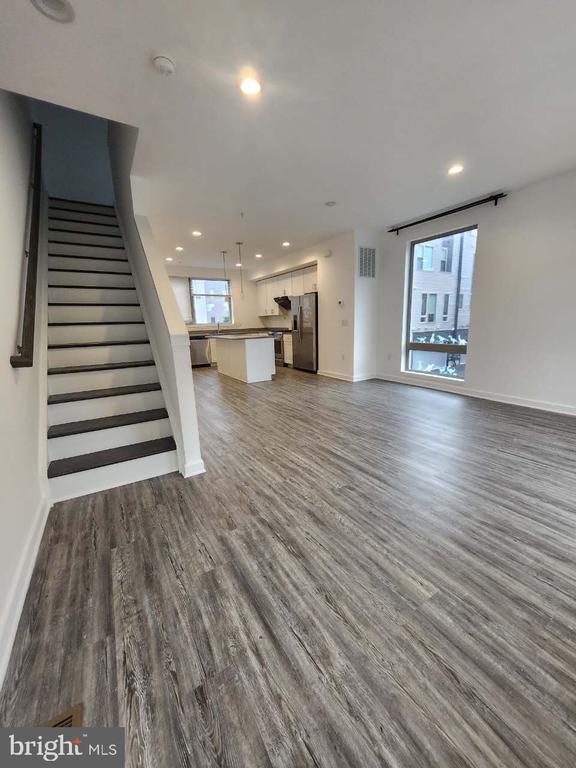 Foto del edificio - 3129 Beachview Ln