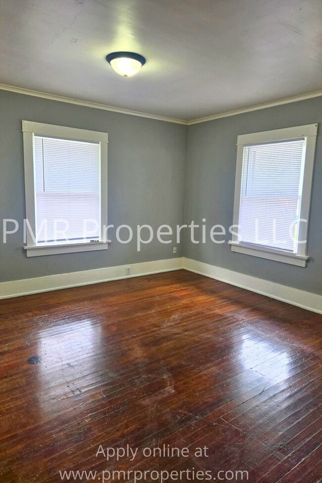 Building Photo - 831 3rd Ave