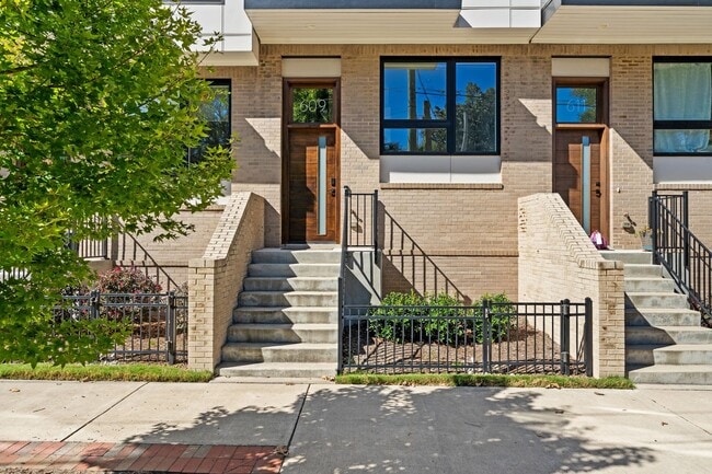 Building Photo - Immaculate Townhome near Downtown Durham with Stunning Rooftop Deck!