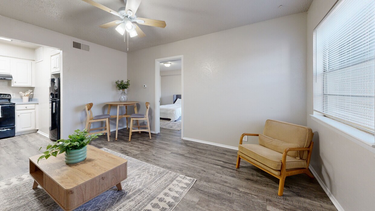 Photo - University View Denton Apartments