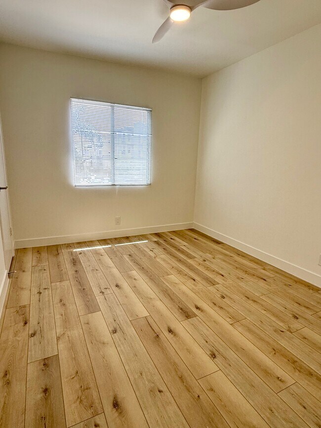 Foto del edificio - 12120 Rochester Ave
