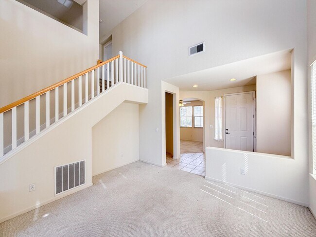 Foto del edificio - Spacious Milpitas 3 Bedroom 2 Bath Home
