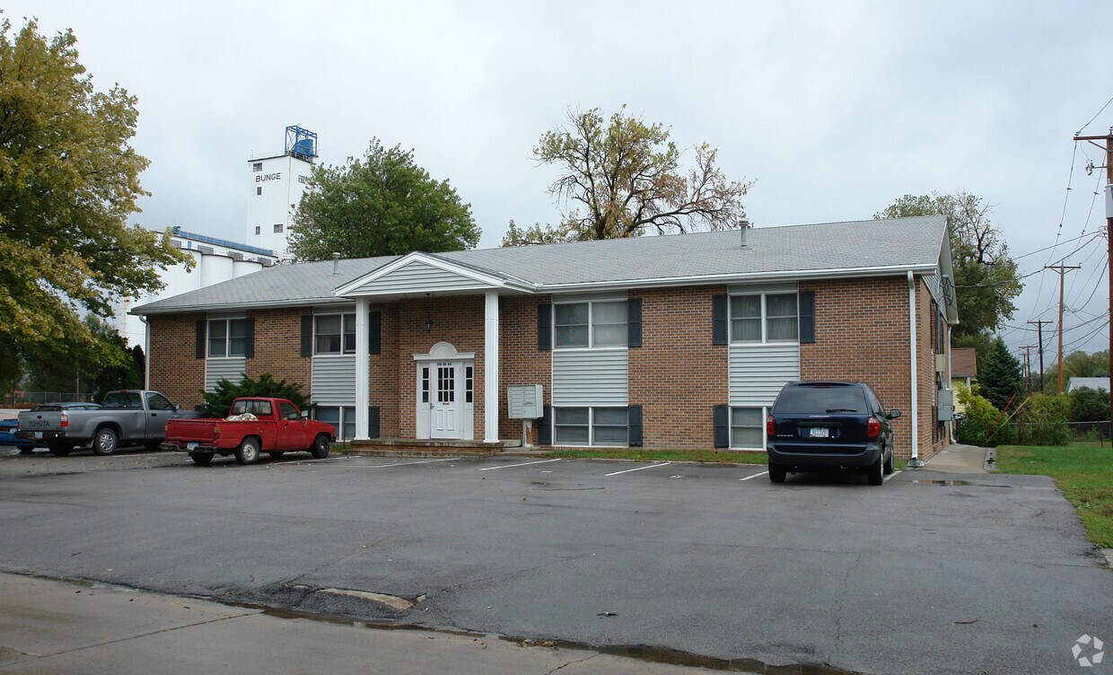 Foto principal - 3329 2nd Ave