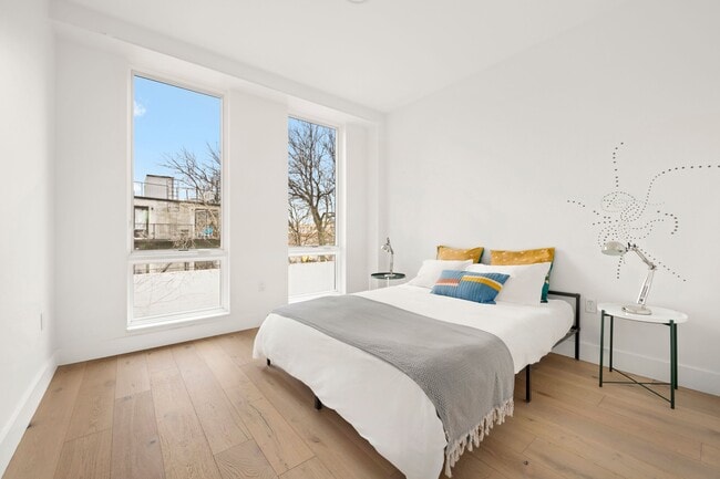Building Photo - 95 Grattan St