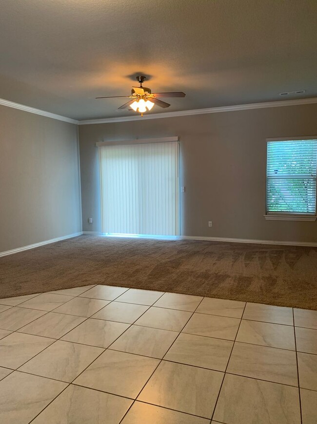 Building Photo - 2757 W Kilimanjaro Way