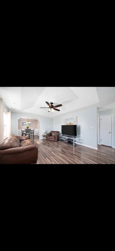 Foto del edificio - 2469 Whitfield Rd