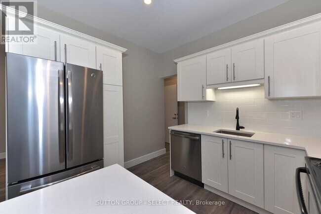 Building Photo - 515 Quebec St