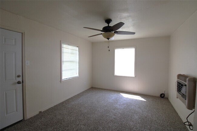 Foto del edificio - 104 Prewitt Ln