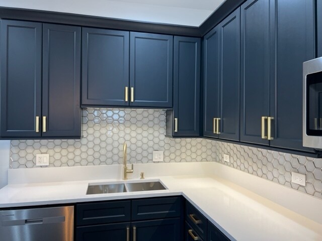 Foto del edificio - 2715 W Potomac Ave