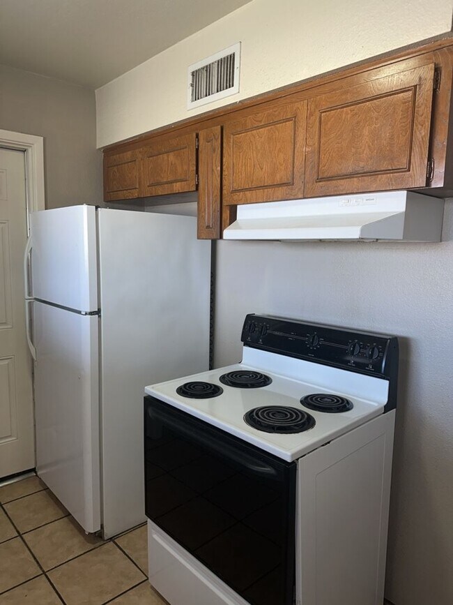 Foto del edificio - 3174-3176 Winterhaven Dr