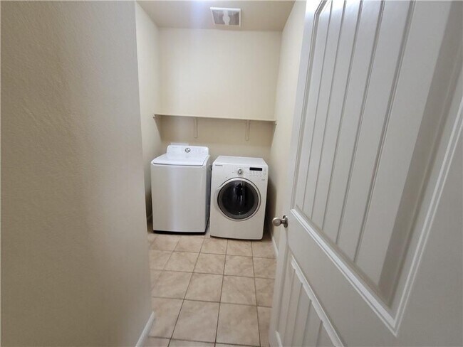 Foto del edificio - 405 Libani Ln