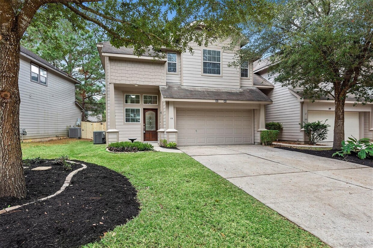 19 E Twinvale Loop, The Woodlands, TX 77384 Townhome Rentals in The Woodlands TX